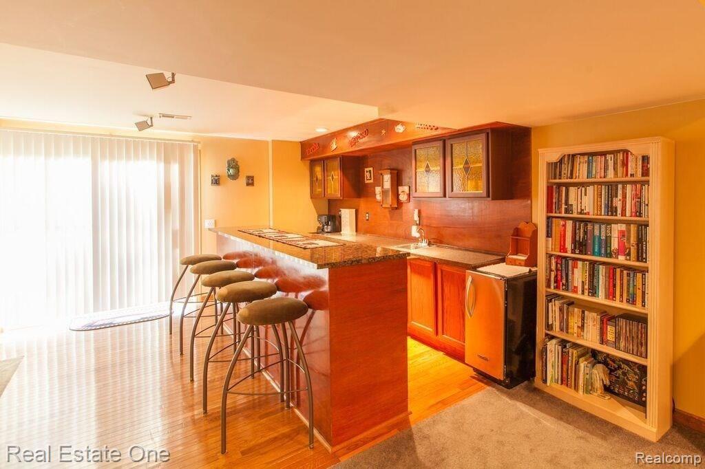 4360 Old Mill Road Pinckney, MI 48169 - Photo 14 of 28 Bar.jpg
