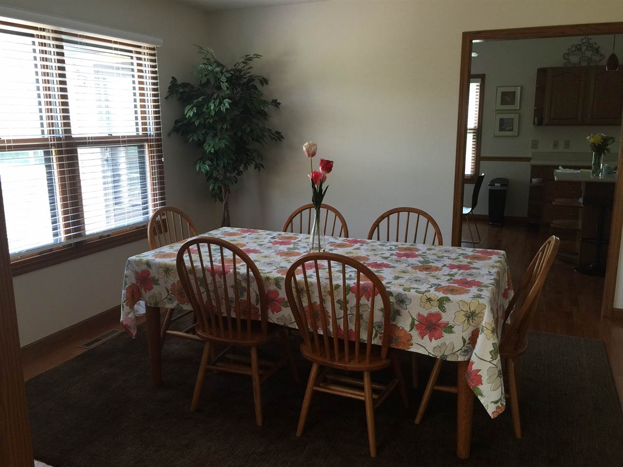 5263 Remington Road Bettendorf, IA 52722 - Photo 6 of 24 Gallery Image 6