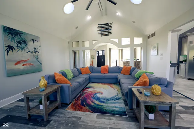 $895,000 | 4270 Victoria Lane, Avon, IN 46123