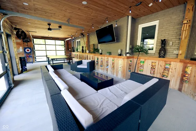 $895,000 | 4270 Victoria Lane, Avon, IN 46123