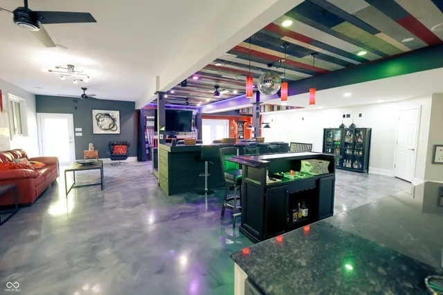 $895,000 | 4270 Victoria Lane, Avon, IN 46123