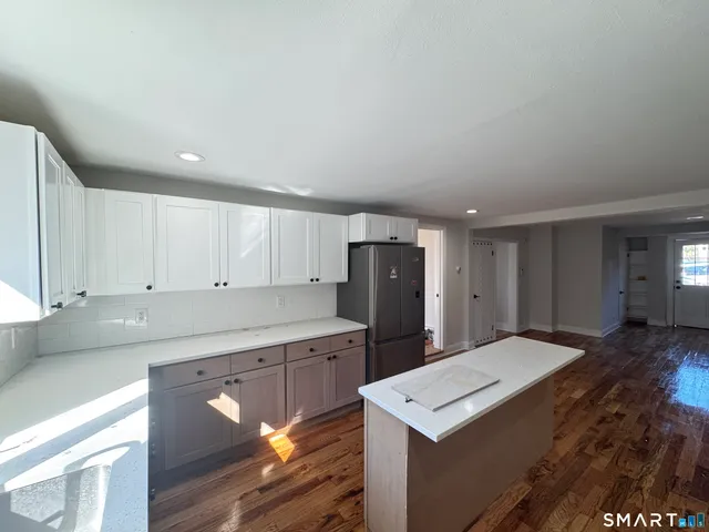 $4,000 | 137 Middletown Avenue, North Haven, CT 06473