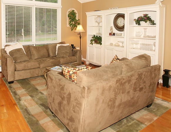 296 Edgemere Road Lynnfield, MA 01940 - Photo 4 of 29 Gallery Image 4