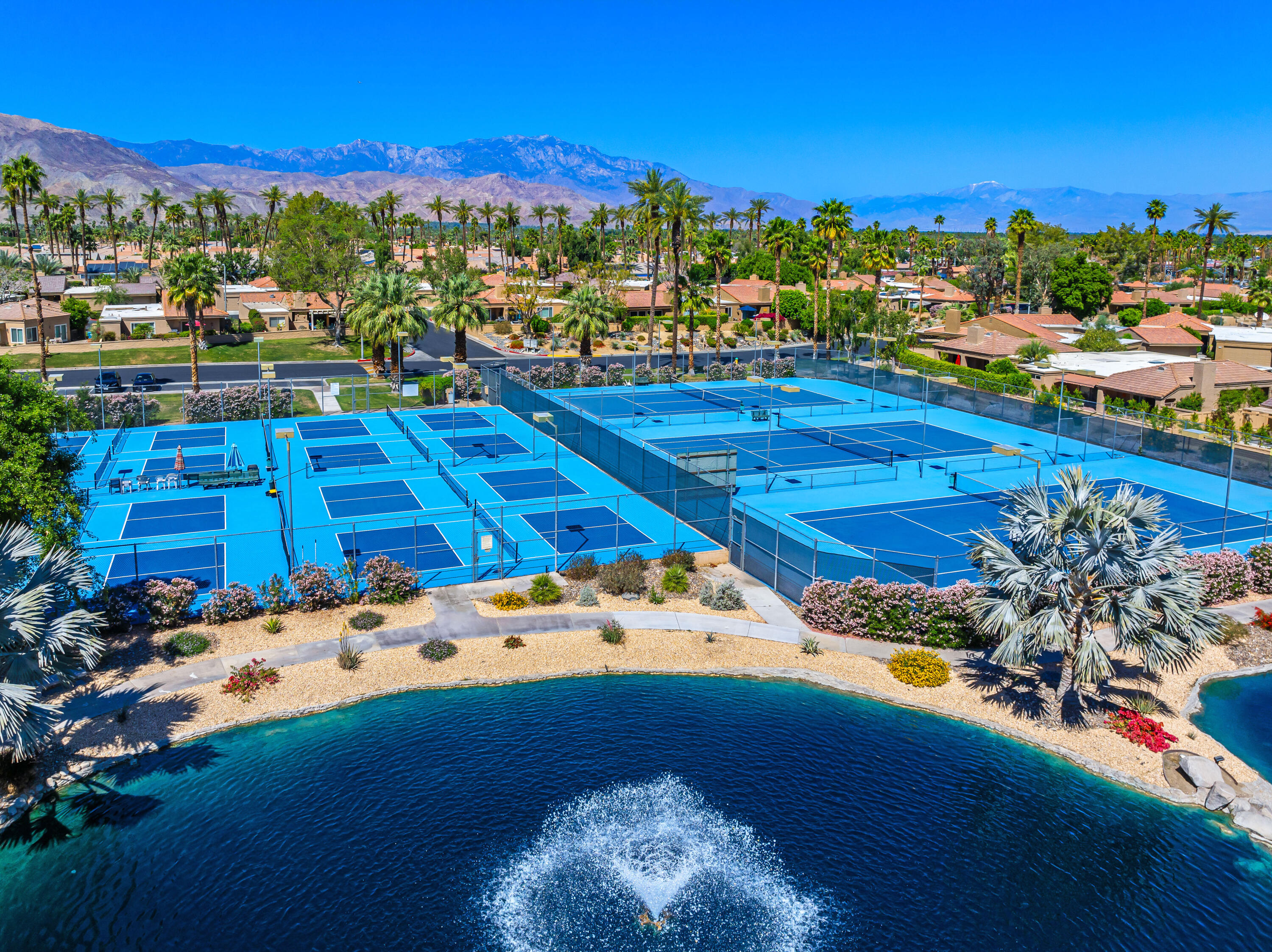 44602 Monaco Circle Palm Desert, CA 92260 - Photo 5 of 33 Hidden Palms