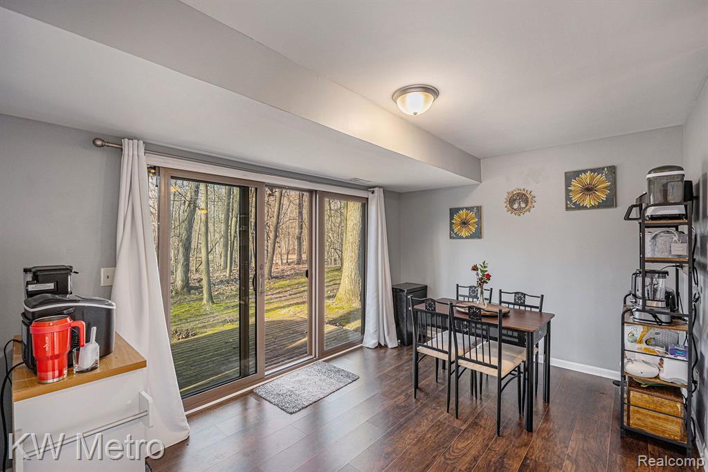1500 Streamwood Court Rochester Hills, MI 48307 - Photo 5 of 24