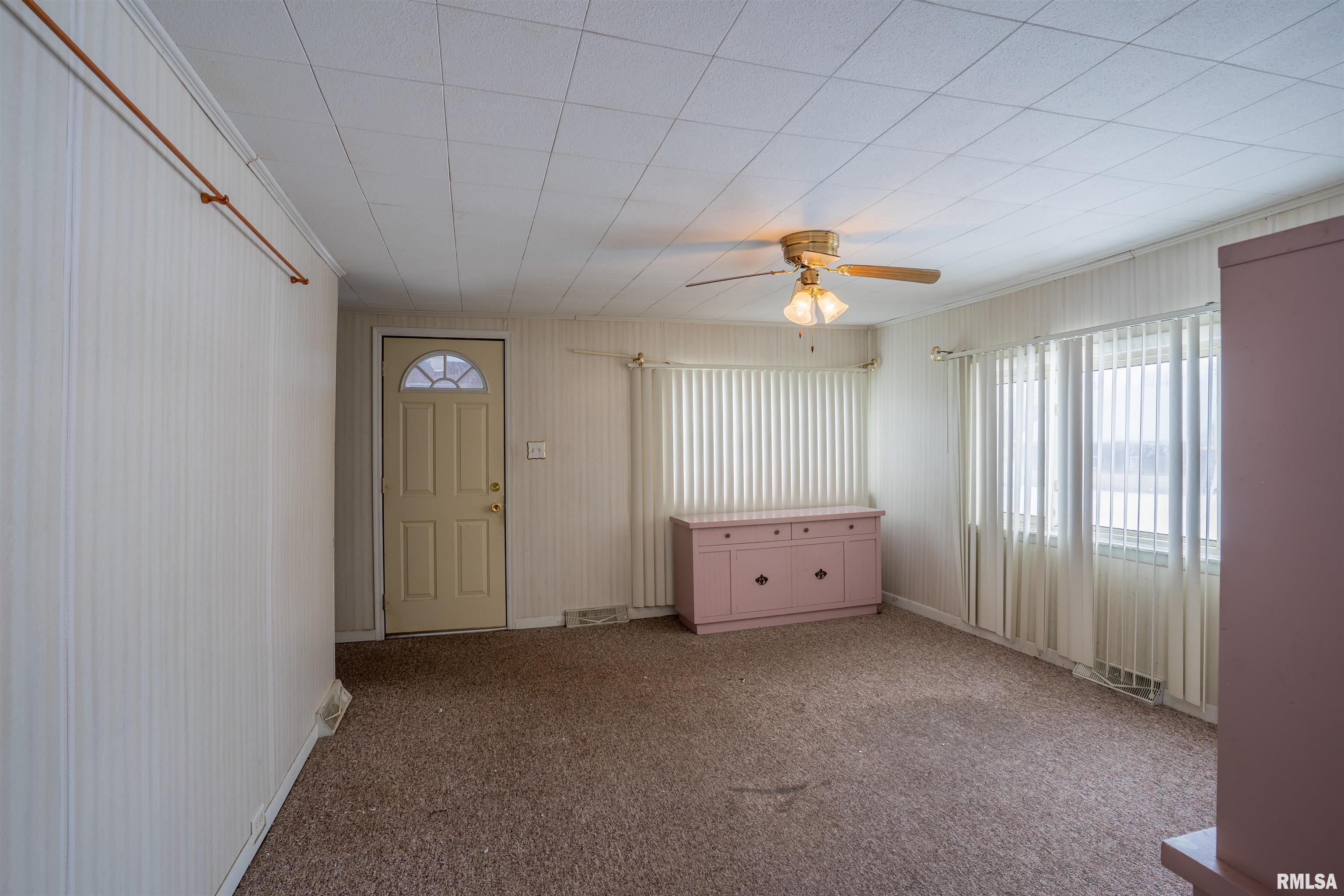 105 East Arch Street Rutland, IL 61358 - Photo 3 of 23