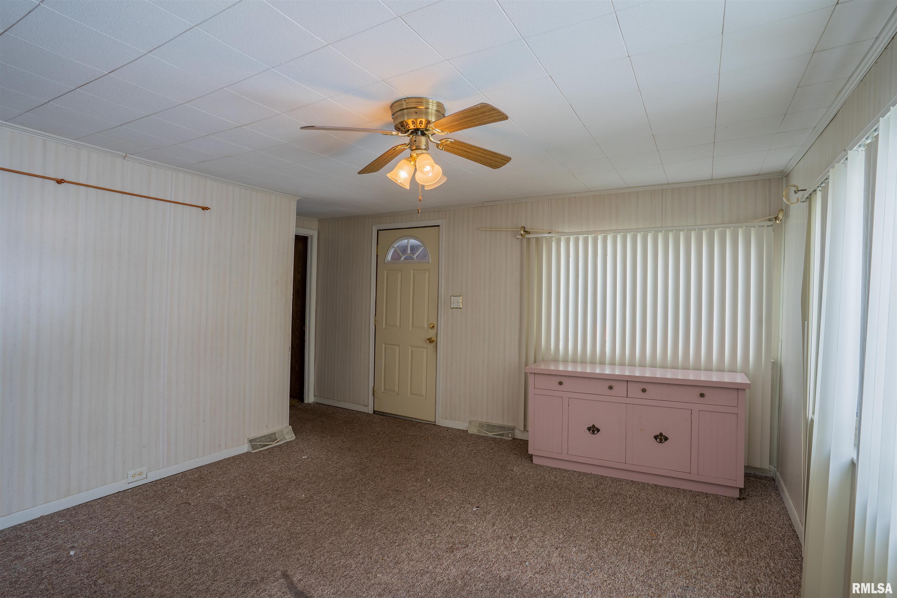 105 East Arch Street Rutland, IL 61358 - Photo 4 of 23