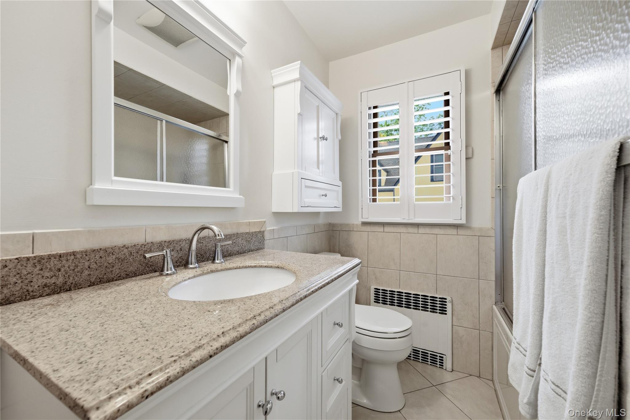 82 Sunset Road Bay Shore, NY 11706 - Photo 24 of 38