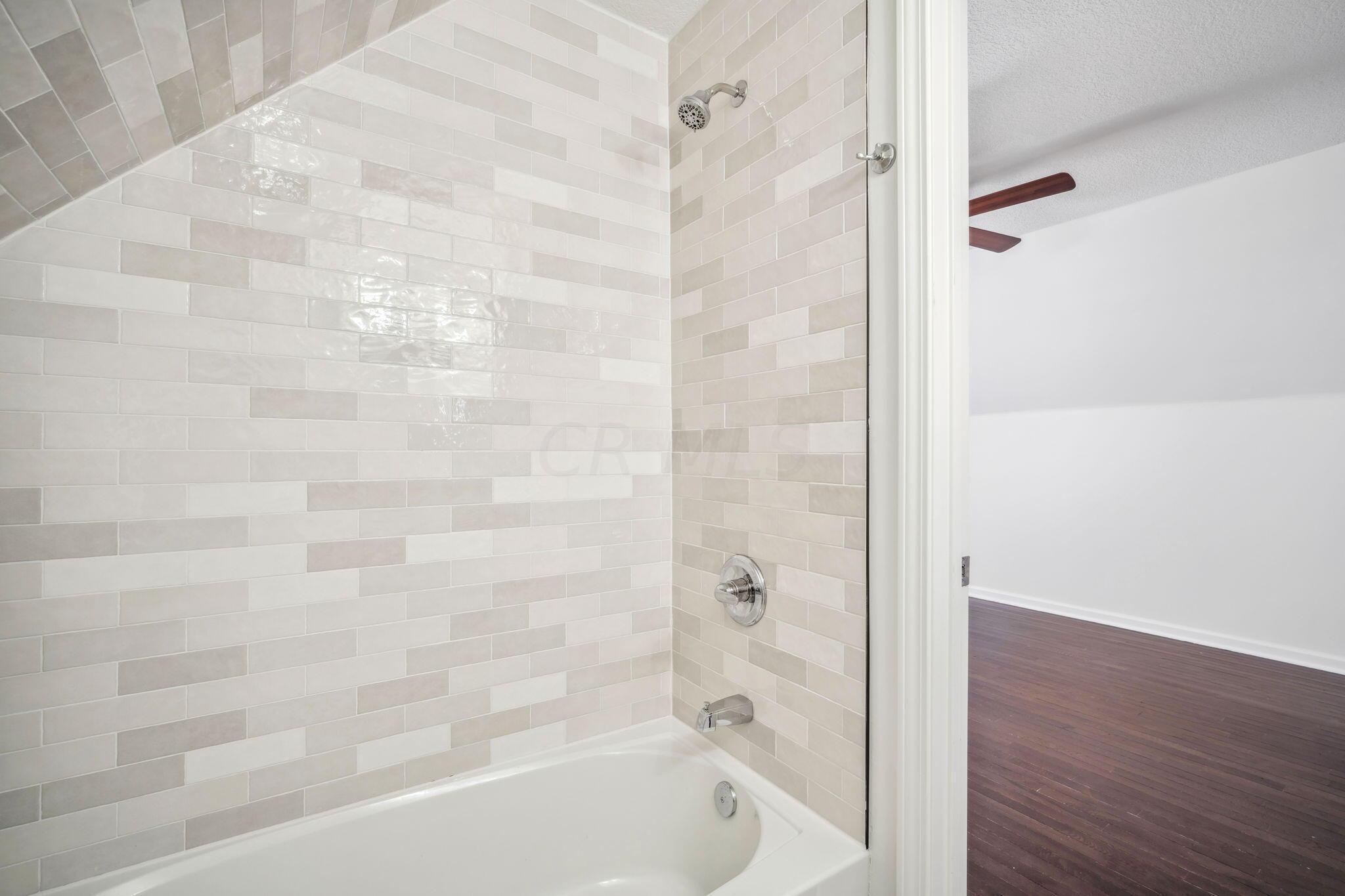 12420 Techniglas Road Newark, OH 43055 - Photo 34 of 72 Bedroom #2 - Full Bathroom