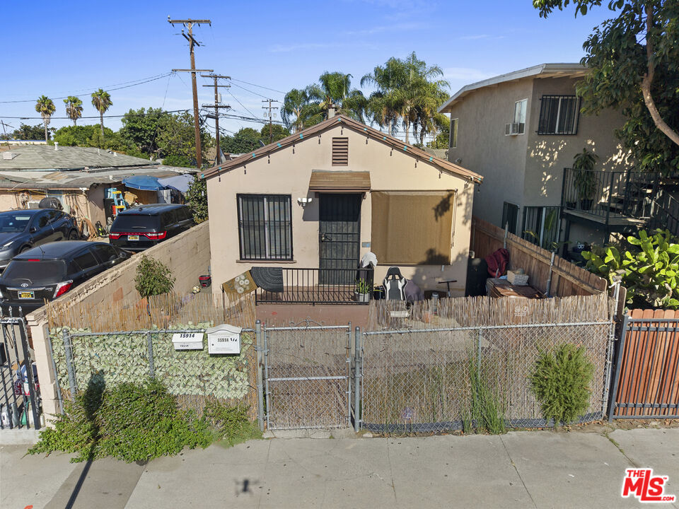 15914 South Bullis Road Compton, CA 90221 - Photo 1 of 23 Gallery Image 1