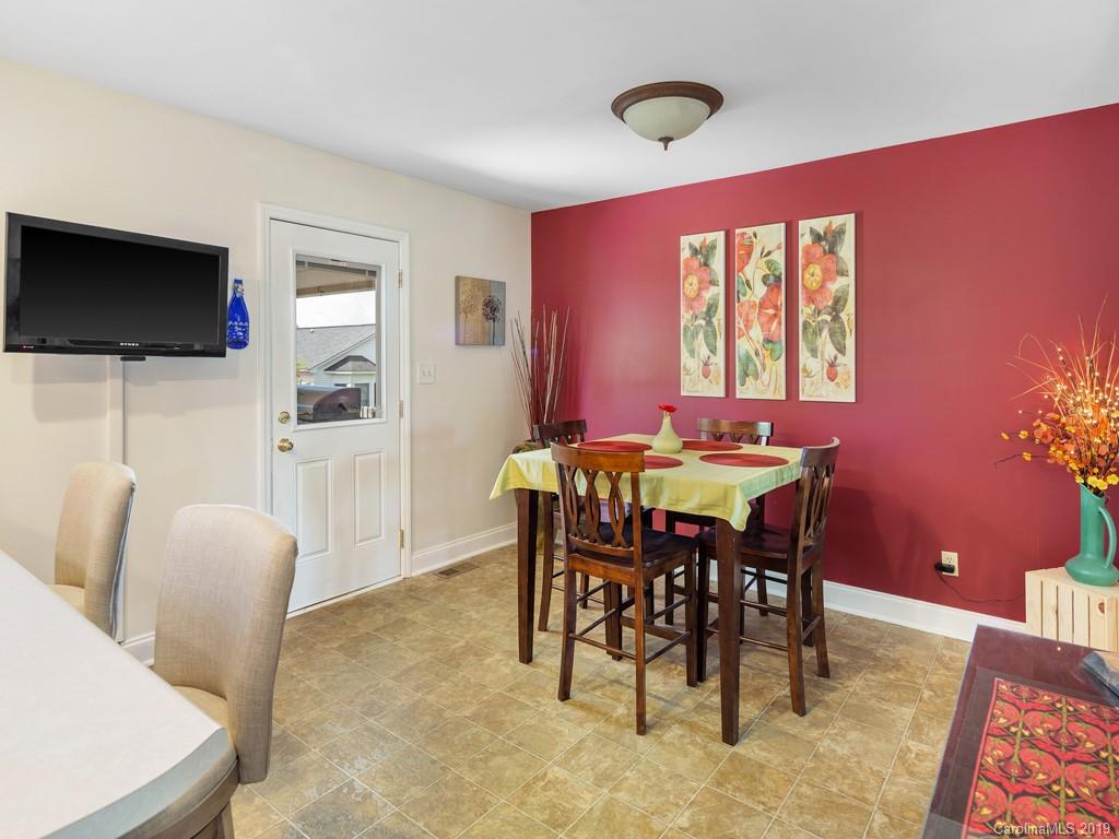59 Round Top Road Asheville, NC 28803 - Photo 14 of 26 Gallery Image 14