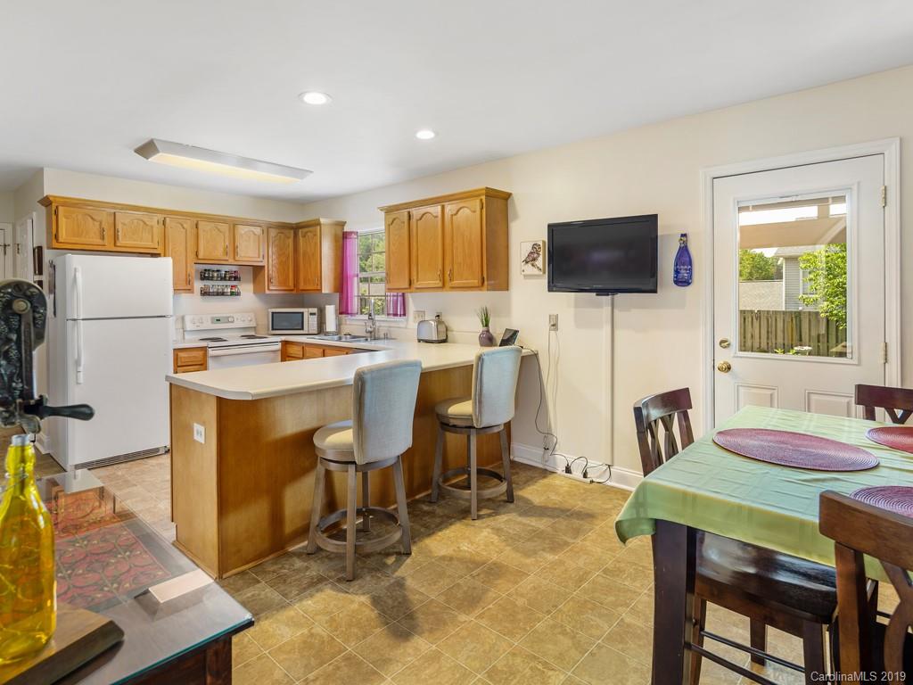 59 Round Top Road Asheville, NC 28803 - Photo 15 of 26 Gallery Image 15