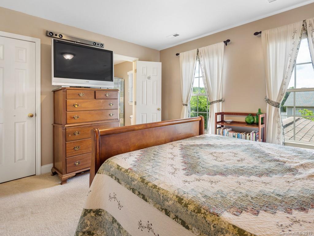 59 Round Top Road Asheville, NC 28803 - Photo 18 of 26 Gallery Image 18