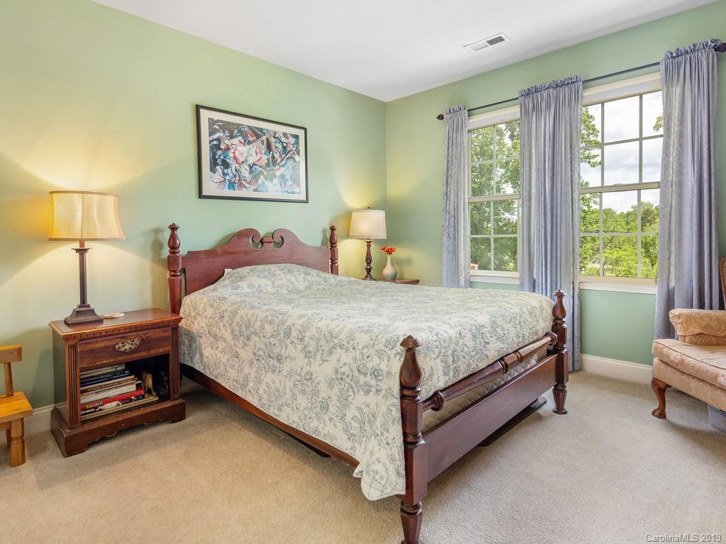59 Round Top Road Asheville, NC 28803 - Photo 20 of 26 Gallery Image 20