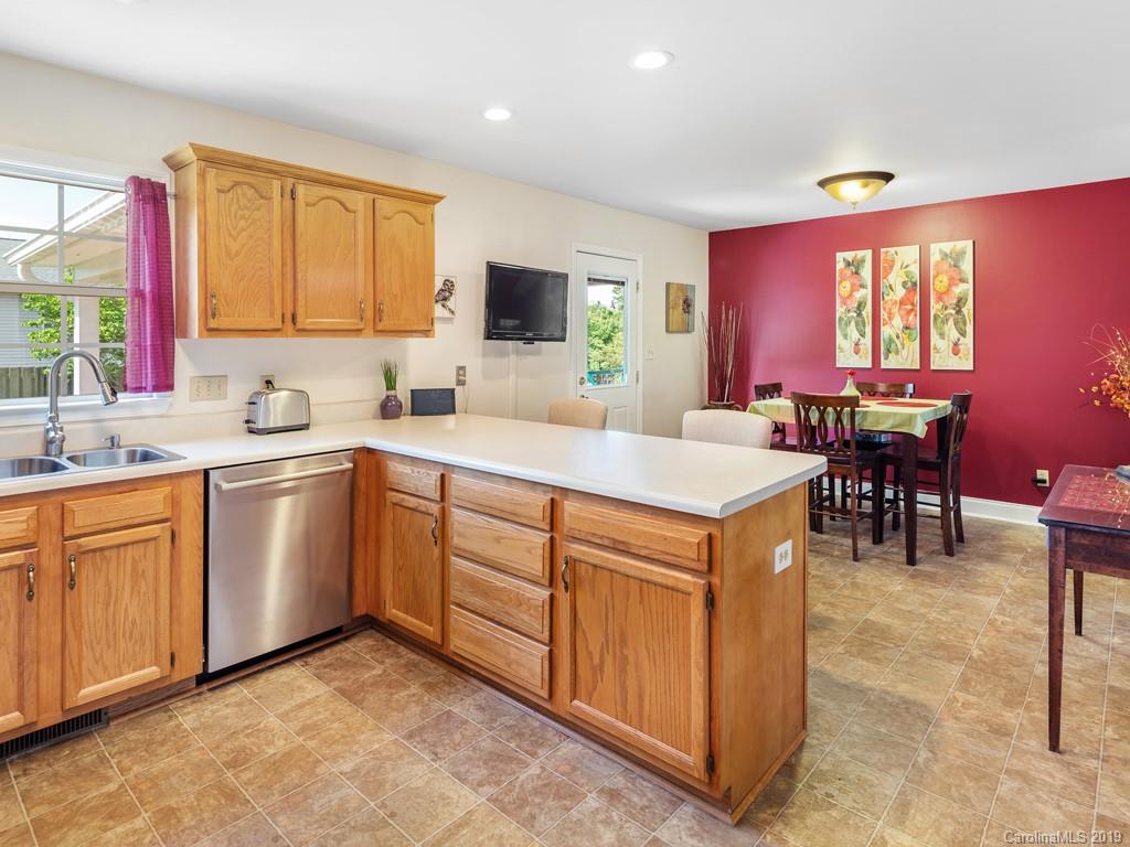 59 Round Top Road Asheville, NC 28803 - Photo 10 of 26 Gallery Image 10