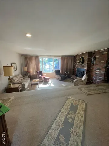 $220,000 | 800 South Henderson Street, Salem, MO 65560