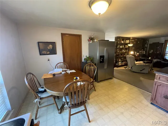 $220,000 | 800 South Henderson Street, Salem, MO 65560