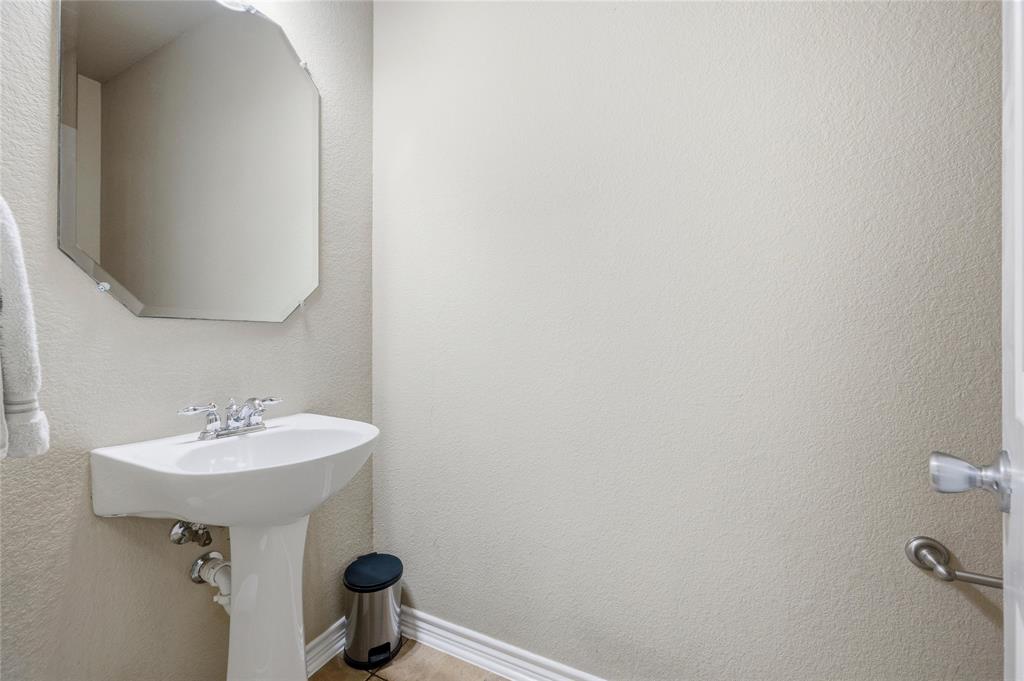 5129 Shelly Ray Road Fort Worth, TX 76244 - Photo 15 of 36 Downstairs Powder Room