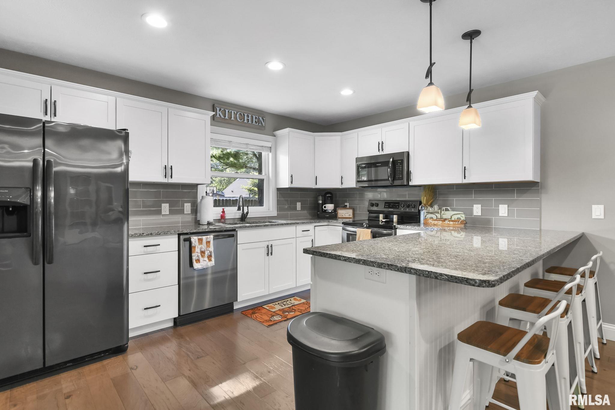 90 Pinehurst Drive Springfield, IL 62704 - Photo 11 of 40