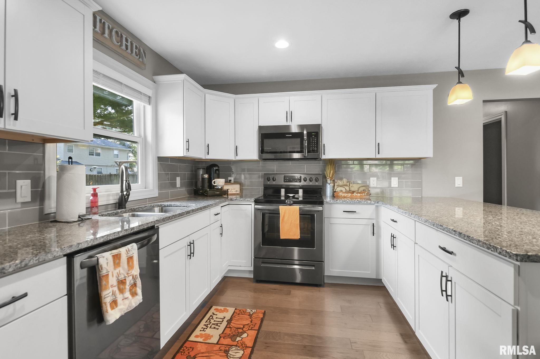 90 Pinehurst Drive Springfield, IL 62704 - Photo 13 of 40