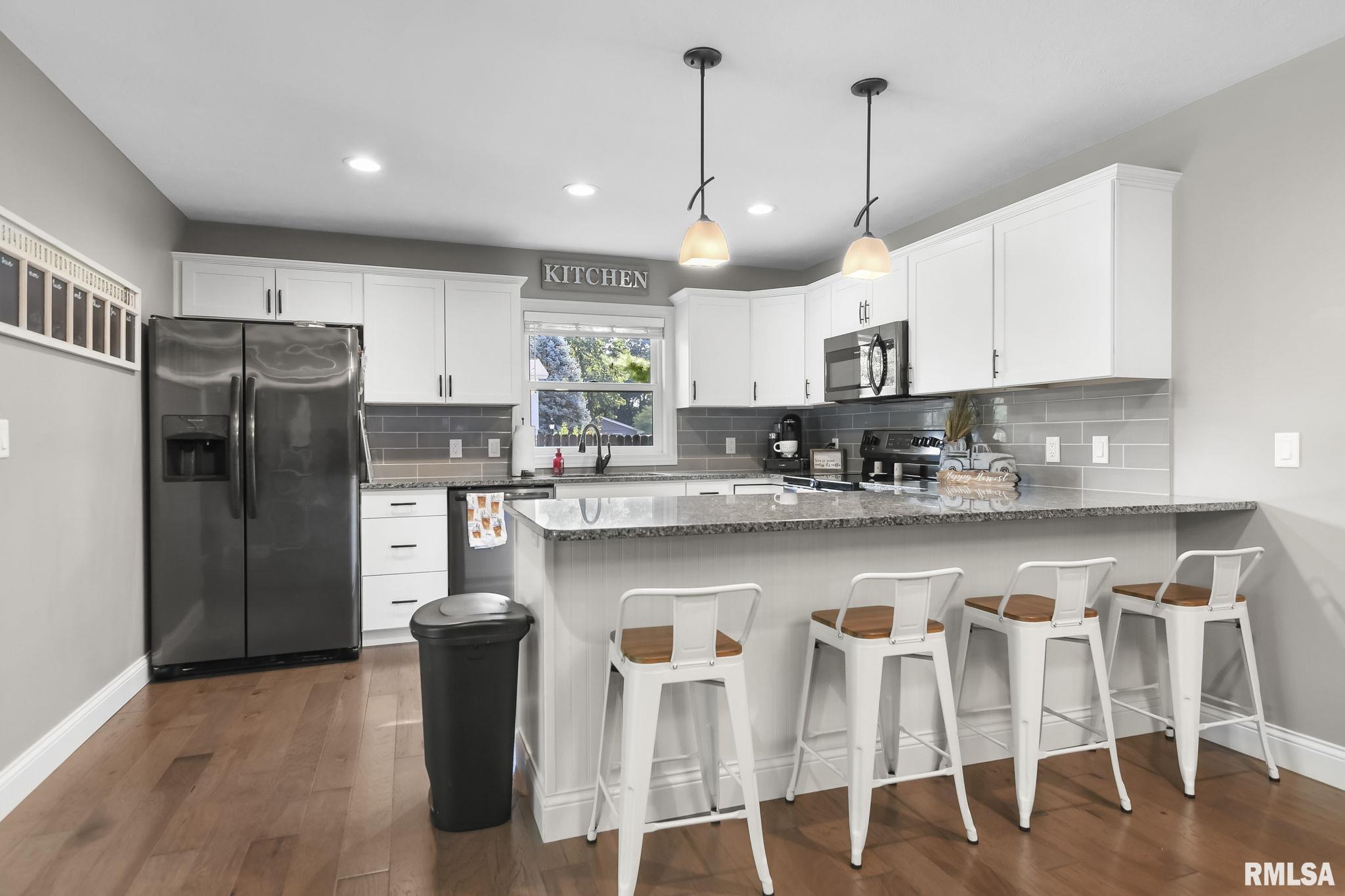 90 Pinehurst Drive Springfield, IL 62704 - Photo 14 of 40