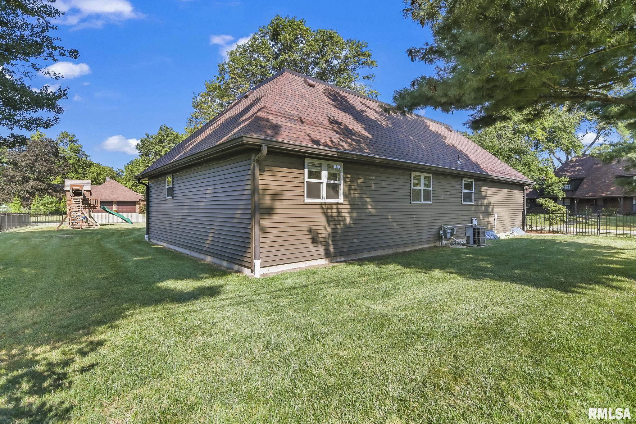 90 Pinehurst Drive Springfield, IL 62704 - Photo 38 of 40