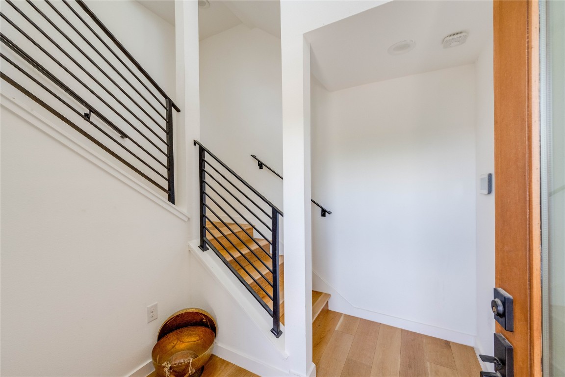 1208 Luna Street, Unit 1 Austin, TX 78721 - Photo 29 of 37