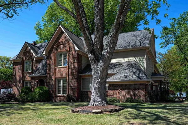 $659,900 | 947 Rolling Oaks Lane, Collierville, TN 38017