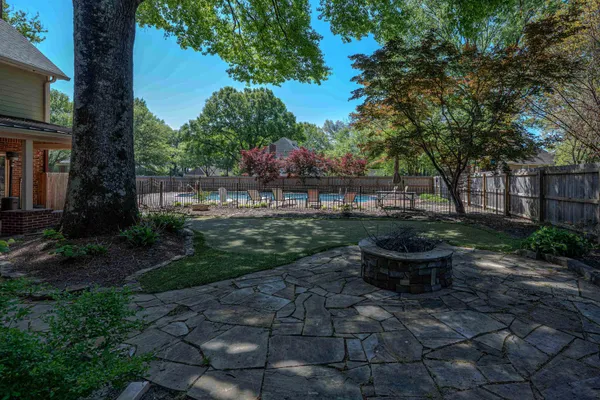 $659,900 | 947 Rolling Oaks Lane, Collierville, TN 38017