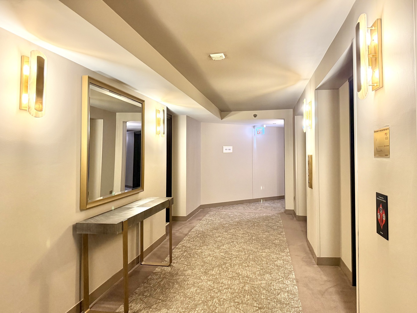 480 North McClurg Court, Unit 520 Chicago, IL 60611 - Photo 3 of 31