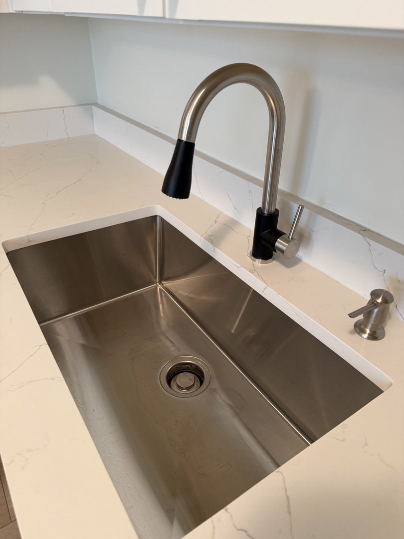 480 North McClurg Court, Unit 520 Chicago, IL 60611 - Photo 10 of 31