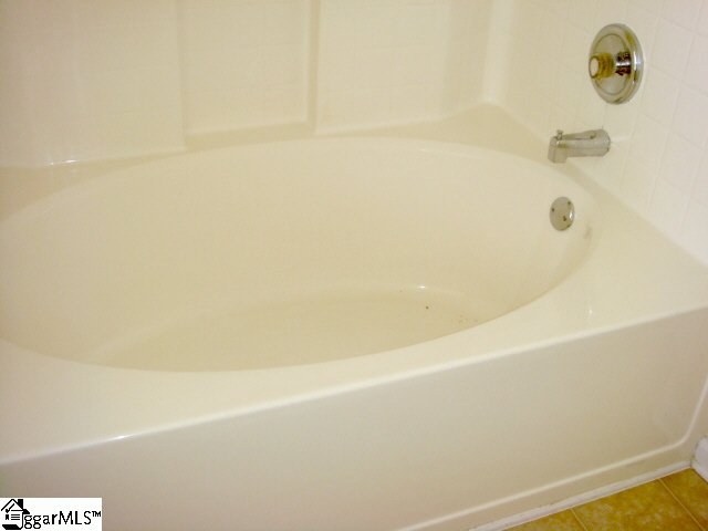 106 Hawkesbury Road Simpsonville, SC 29681 - Photo 8 of 9 Gallery Image 8