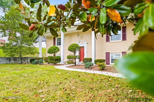 $399,900 | 301 Wheeler Lane, La Follette, TN 37766