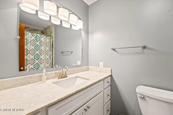 $399,900 | 301 Wheeler Lane, La Follette, TN 37766