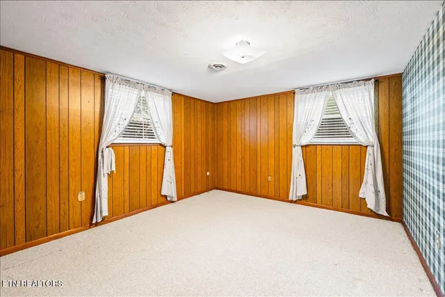 $399,900 | 301 Wheeler Lane, La Follette, TN 37766