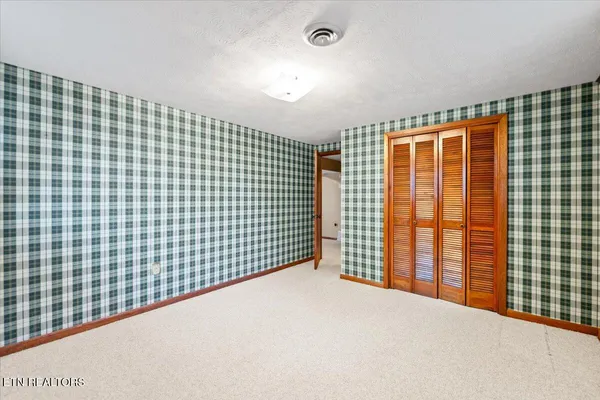 $399,900 | 301 Wheeler Lane, La Follette, TN 37766