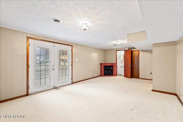 $399,900 | 301 Wheeler Lane, La Follette, TN 37766