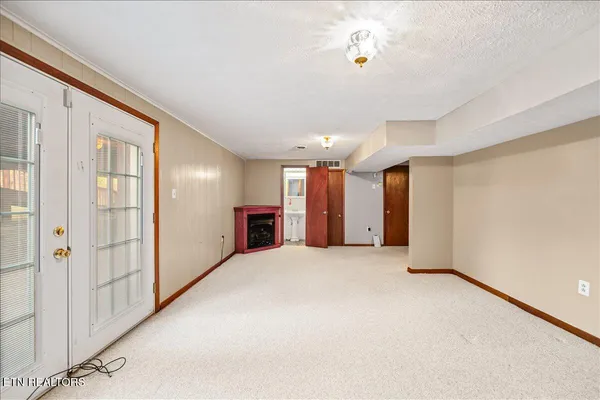 $399,900 | 301 Wheeler Lane, La Follette, TN 37766