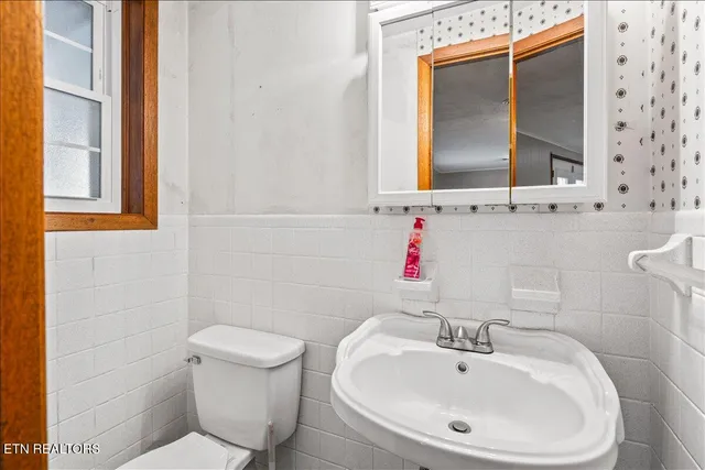 $399,900 | 301 Wheeler Lane, La Follette, TN 37766