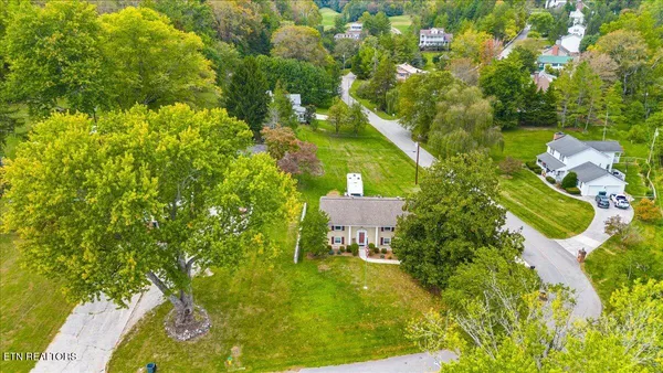 $399,900 | 301 Wheeler Lane, La Follette, TN 37766