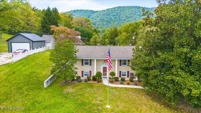 $399,900 | 301 Wheeler Lane, La Follette, TN 37766