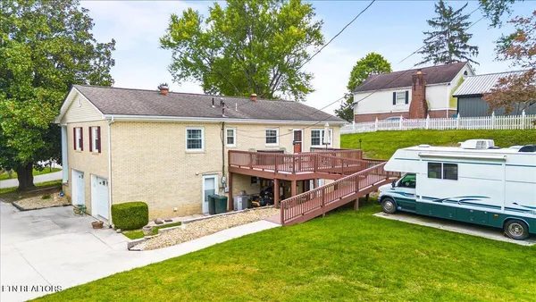 $399,900 | 301 Wheeler Lane, La Follette, TN 37766