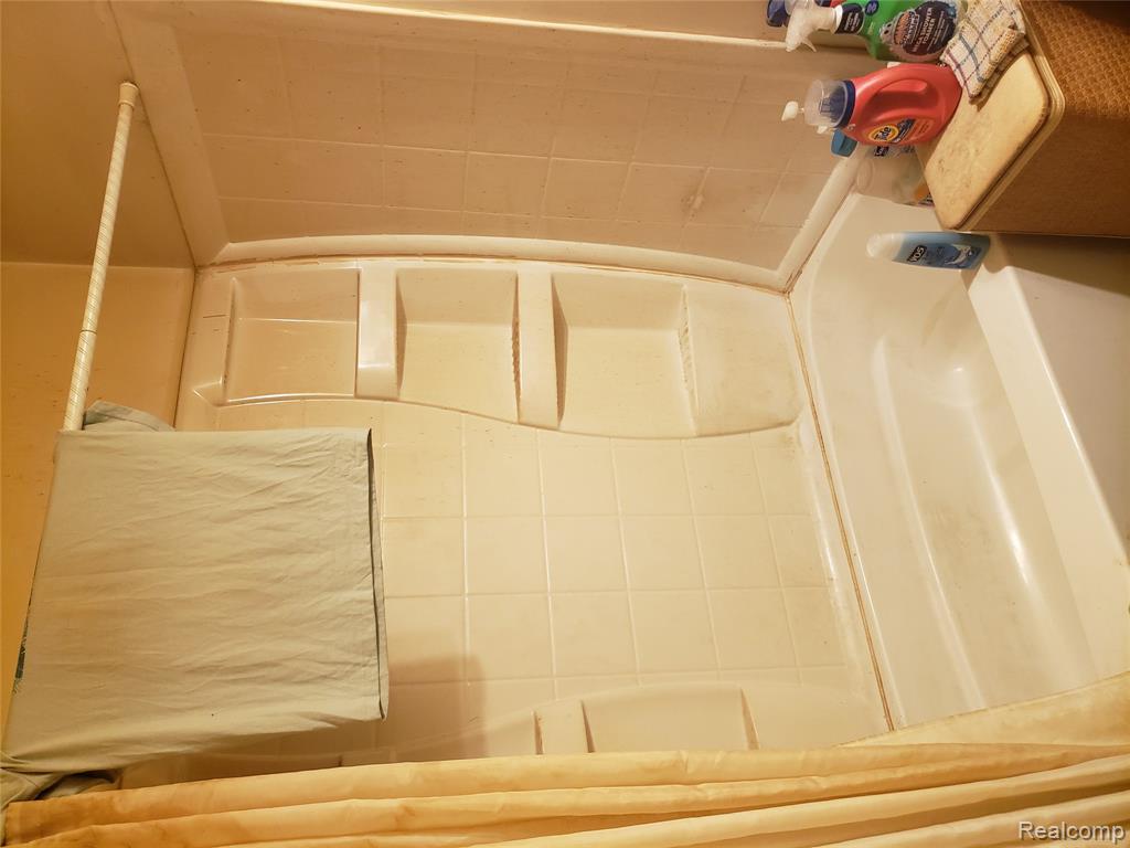 4534 Raubinger Road Swartz Creek, MI 48473 - Photo 14 of 16 Gallery Image 14
