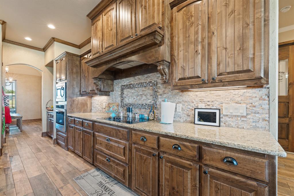 9833 Wildcat Ridge Godley, TX 76044 - Photo 13 of 40