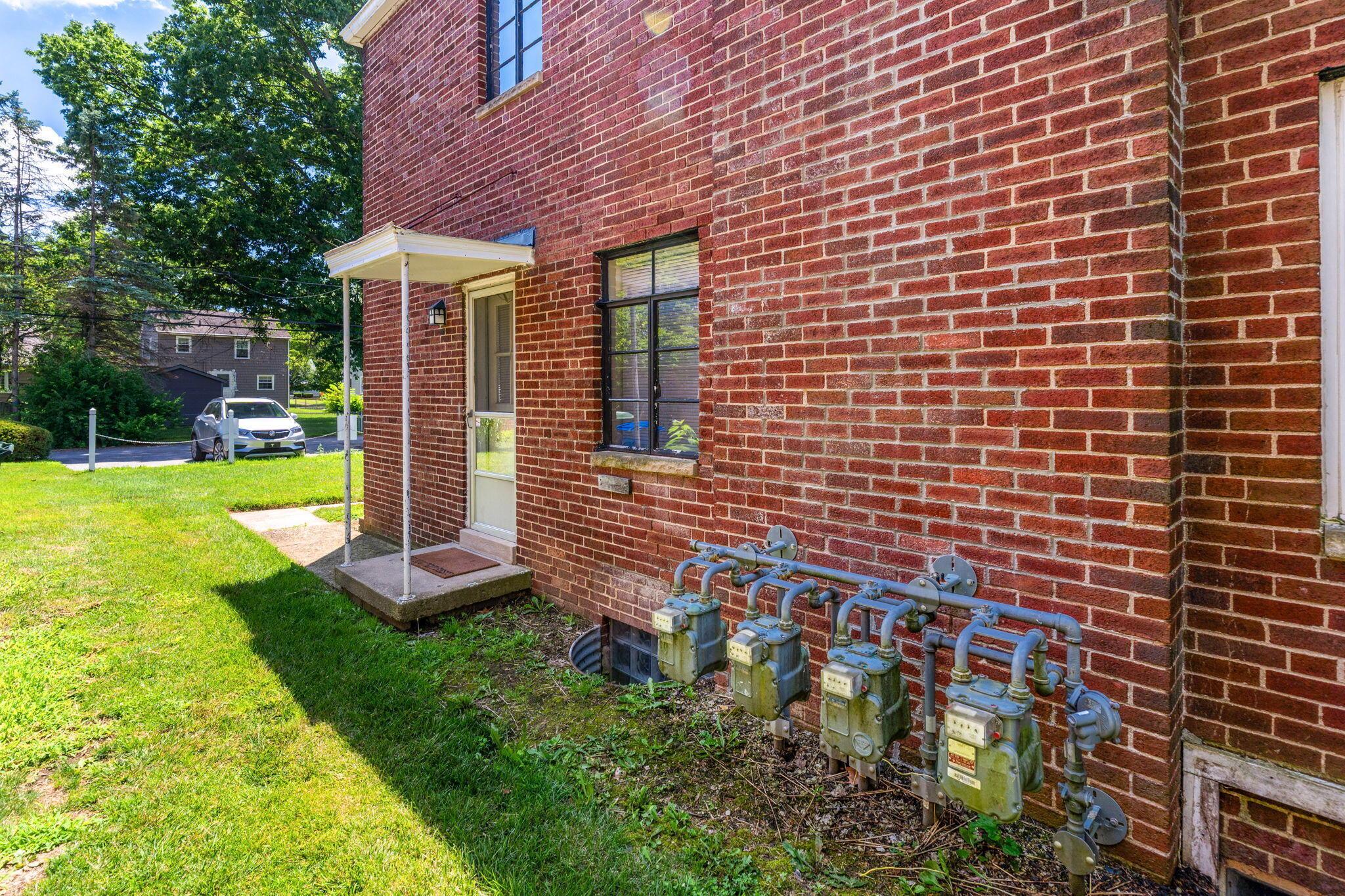 790 Kenwick Road Columbus, OH 43209 - Photo 10 of 22 790-796 Kenwick (Exterior)-8