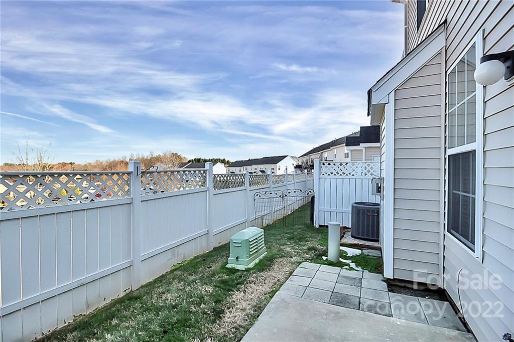 7589 Bluff Point Lane Denver, NC 28037 - Photo 34 of 36 a view of a terrace