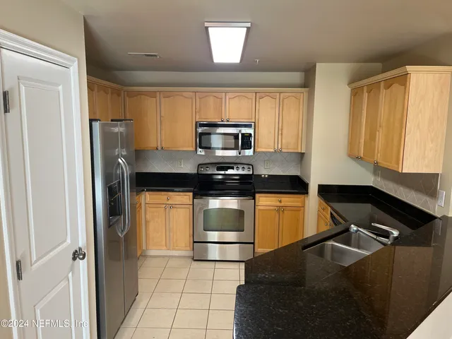$1,850 | 400 East Bay Street, Unit 402, Jacksonville, FL 32202