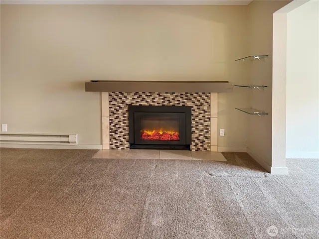 $350,000 | 22215 6th Avenue South, Unit 106, Des Moines, WA 98198