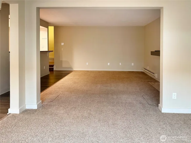 $350,000 | 22215 6th Avenue South, Unit 106, Des Moines, WA 98198