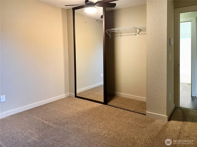 $350,000 | 22215 6th Avenue South, Unit 106, Des Moines, WA 98198